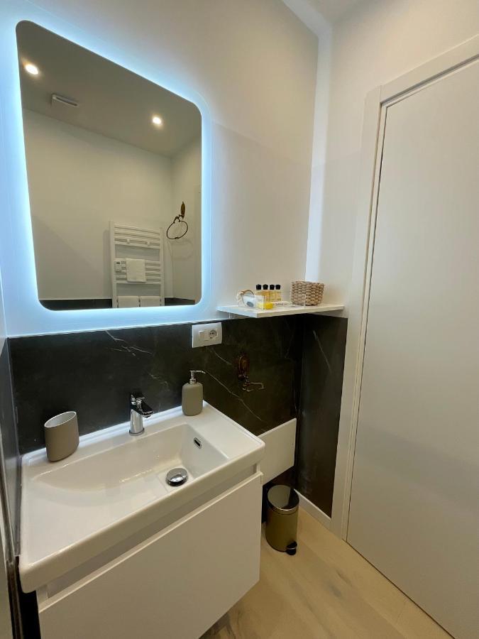 Apartment Suite - Charlize - In The Heart Of ميلان المظهر الخارجي الصورة
